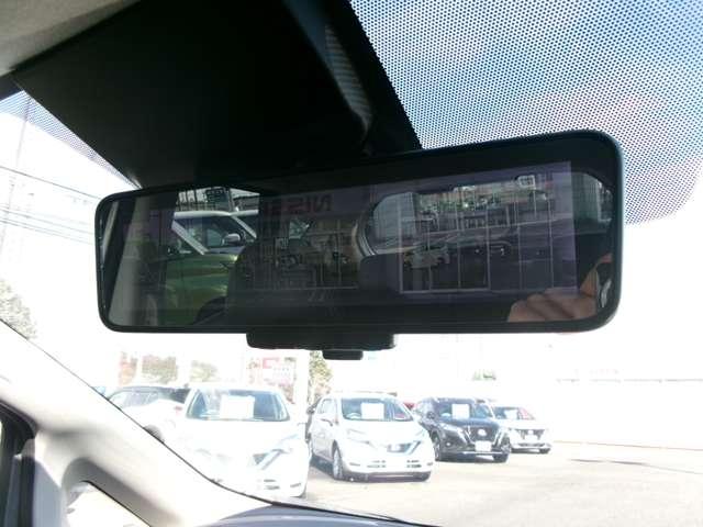 ノート １．２　ｅ－ＰＯＷＥＲ　メダリスト　メモリーナビ　純正前ドラレコ　アラビュー　被害軽減ブレーキ　ＴＶナビ　ドライブレコーダ　バックモニター　クルコン　インテリキー　アイドリングストップ　盗難防止装置　ＬＥＤランプ　車線逸脱警報システム　キーフリー　アルミホイール　ＥＴＣ　記録簿（11枚目）