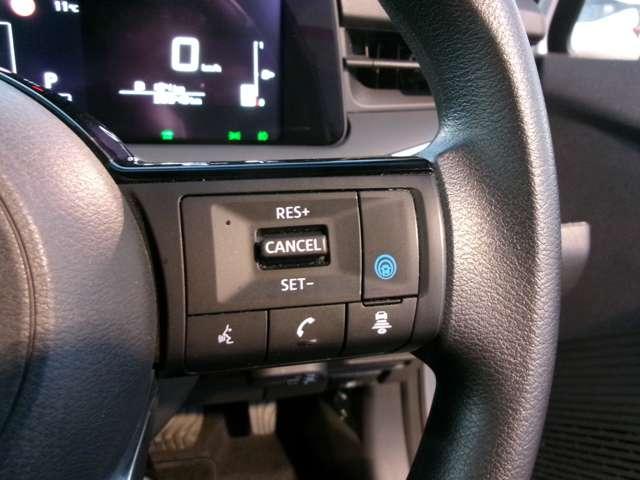 ノート １．２　Ｘ　プロパイロット　コネクトナビ　フルセグ　リアカメラ　衝突被害軽減ブレ－キ　全方位カメラ　ＥＴＣ付　ＬＥＤヘッドライト　レーダークルーズ　レーンアシスト　インテリジェントキー　ワンオーナー　ドラレコ　アイドリングストップ　整備記録簿　ＴＶナビ（5枚目）