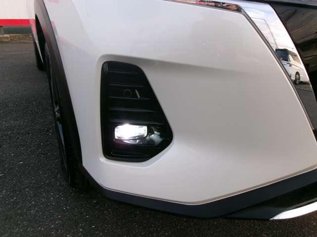 キックス １．２　Ｘ　ツートーン　インテリアエディション　（ｅ－ＰＯＷＥＲ）　プロパイロット　メモリーナビ　フルセグ　エマージェンシーＢ　セキュリティ　アラウンドモニター　Ｒカメラ　ＬＥＤ　エアコン　ドラレコ　スマートキー　ＥＴＣ　メモリーナビ　サイドエアバック　ＡＷ　キーレス　寒冷地仕様　アイドリングストップ（14枚目）