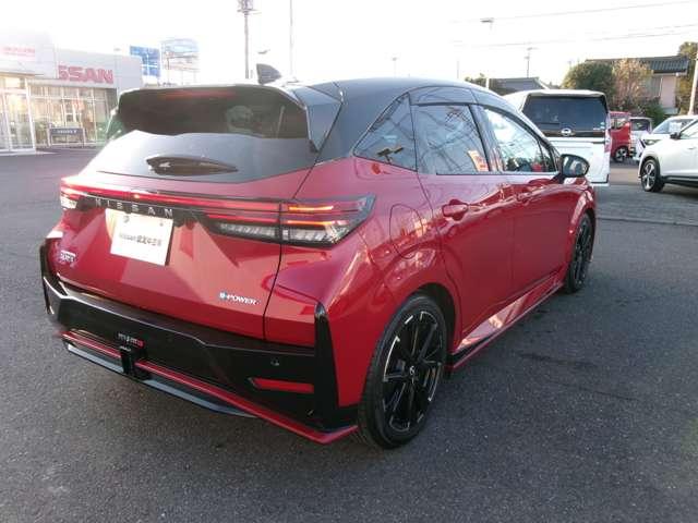 オーラ １．２　ＮＩＳＭＯ　プロパイロット　コネクトナビ　フルセグ　カーテンエアバッグ　エマブレ　インテリキー　ＥＴＣ　ドラレコ　車線逸脱警報　ワンセグ　キーフリーシステム　ダブルエアバック　アルミホイール　運転席エアバッグ　メモリーナビ　アイドリングストップ　ＡＢＳ（2枚目）