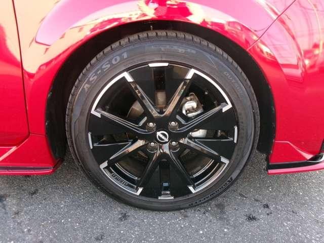 オーラ １．２　ＮＩＳＭＯ　プロパイロット　コネクトナビ　フルセグ　カーテンエアバッグ　エマブレ　インテリキー　ＥＴＣ　ドラレコ　車線逸脱警報　ワンセグ　キーフリーシステム　ダブルエアバック　アルミホイール　運転席エアバッグ　メモリーナビ　アイドリングストップ　ＡＢＳ（6枚目）