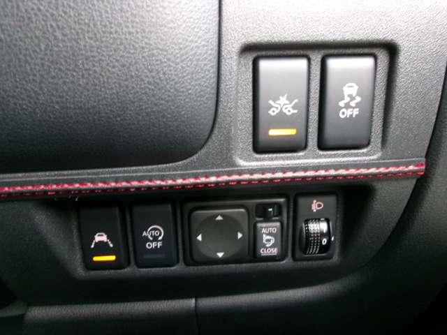 マーチ １．２　ボレロ　メモリーナビ　ワンセグ　前ドラレコ　ＬＥＤヘッドライト　ダブルエアバック　ナビＴＶ　アイドリングＳ　パワーステアリング　パワーウィンドウ　メモリーナビ　アルミ付き　ドライブレコーダー　イモビライザー　キーレス　スマートキー　車線逸脱警報（5枚目）