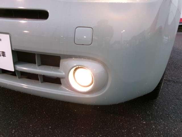 キューブ １．５　１５Ｘ　コダワリセレクション　初　売　特　価　車　　２トーンカラー　メモリーナビ　ワンセグテレビ　インテリジェントキー　フォグランプ　アイドリングストップ　ヘッドライトレベライザー　　ＥＴＣ　ワンオーナー　記録簿（18枚目）