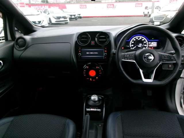 ノート １．２　ｅ－ＰＯＷＥＲ　メダリスト　ブラックアロー　メモリーナビ　フルセグ　アイドリングストップ　セキュリティアラーム　ＬＤＷ　Ｂカメラ　ＬＥＤランプ　クルーズコントロール　パワーステアリング　オートエアコン　メモリーナビ　キーフリー　ワンセグＴＶ　スマートキー　ＡＷ　ＥＴＣ（4枚目）