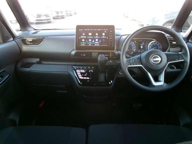 ルークス ６６０　ハイウェイスターＸ　メモリーナビ　フルセグ　アイスト　衝突被害軽減ブレ－キ　マルチビューカメラ　車線逸脱警報装置　ＥＴＣ　ＬＥＤ　スマートキー　パワーウィンドウ　カーテンエアバック　ドライブレコーダー　ナビＴＶ　バックカメラ　記録簿　パワステ（4枚目）