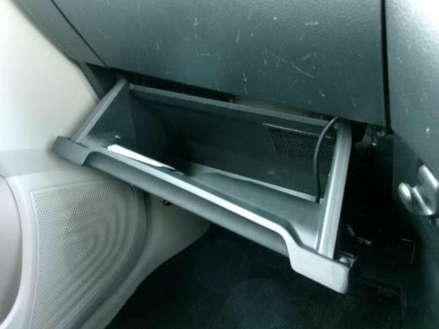 デイズ ６６０　Ｘ　メモリーナビ　フルセグ　アラウンドＭ　踏み間違え防止　スマートキー　イモビライザー　バックカメラ　ＥＴＣ　レーンキープ　アイドリングストップ　ドライブレコーダー　キーレス　フルオートエアコン　ナビＴＶ　ＷＡＢ　記録簿　ＰＳ（18枚目）