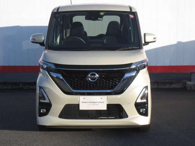 ハイウェイスター　Ｘ　プロパイロットエディション　日産認定中古車　プロパイロット　両側ハンズフリーオートスライドドア　純正９インチメモリーナビ　アラウンドビューモニター　衝突軽減ブレーキ　踏み間違い防止　車線逸脱警報　アダプティブＬＥＤヘッドライト(17枚目)