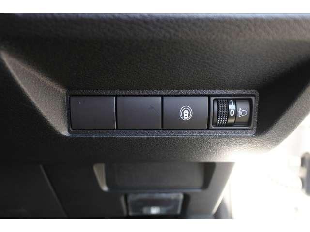 ノート １．２　Ｘ　社用車ＵＰ／純正９インチメモリーナビ・フルセ（12枚目）