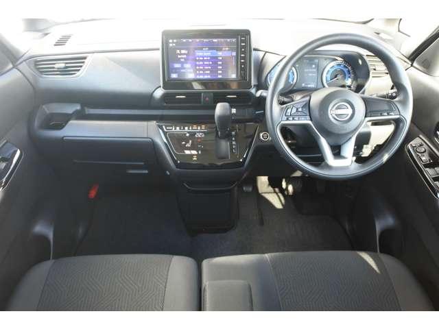 ルークス ６６０　ハイウェイスターＸ　社用車ＵＰ／純正９インチメモリーナビ・フルセ（3枚目）