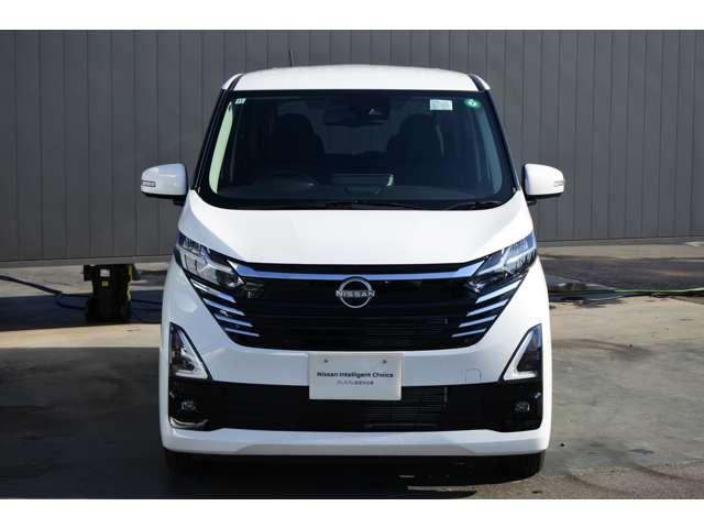 デイズ ６６０　ハイウェイスターＸ　社用車ＵＰ／純正９インチメモリーナビ・フルセ（2枚目）