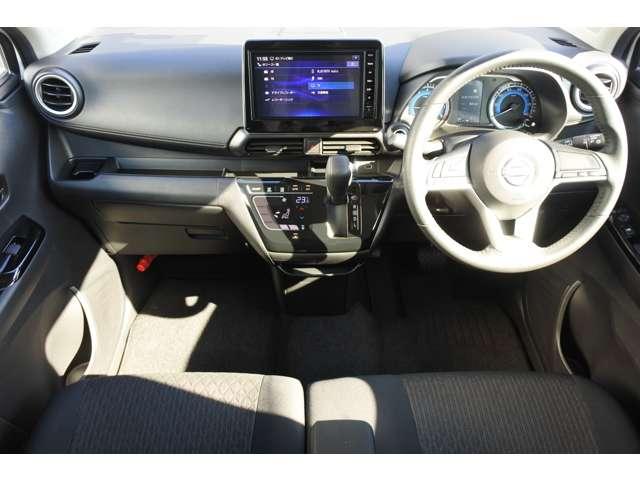 デイズ ６６０　ハイウェイスターＸ　社用車ＵＰ／純正９インチメモリーナビ・フルセ（3枚目）