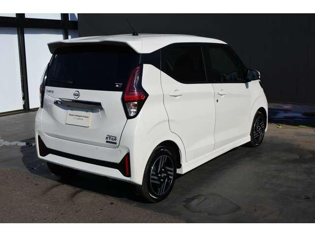 デイズ ６６０　ハイウェイスターＸ　社用車ＵＰ／純正９インチメモリーナビ・フルセ（8枚目）