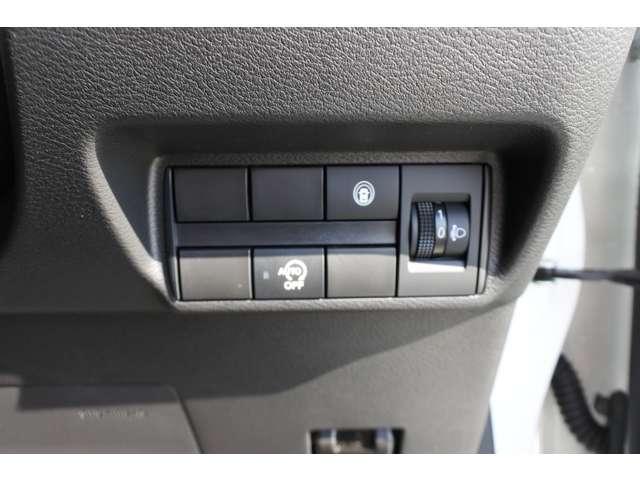 デイズ ６６０　ハイウェイスターＸ　社用車ＵＰ／純正９インチメモリーナビ・フルセ（12枚目）