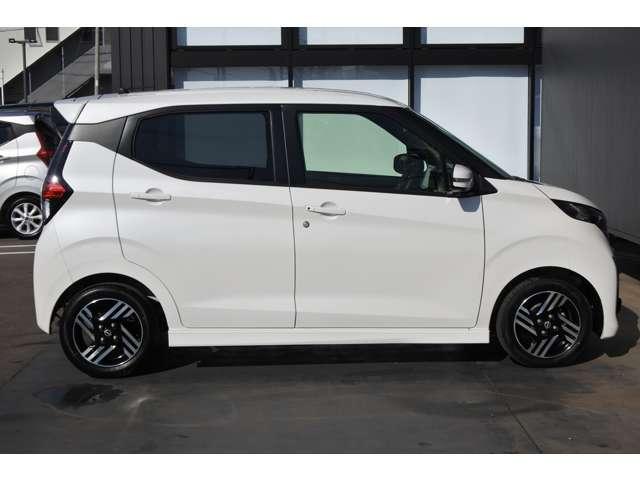 デイズ ６６０　ハイウェイスターＸ　社用車ＵＰ／純正９インチメモリーナビ・フルセ（4枚目）