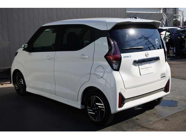 デイズ ６６０　ハイウェイスターＸ　社用車ＵＰ／純正９インチメモリーナビ・フルセ（6枚目）