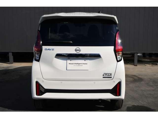 デイズ ６６０　ハイウェイスターＸ　社用車ＵＰ／純正９インチメモリーナビ・フルセ（7枚目）