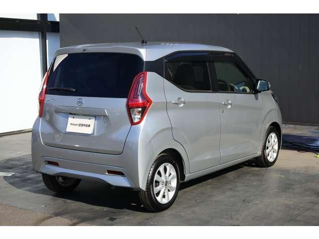 デイズ ６６０　Ｘ　ワンオーナー／純正９インチメモリーナビ・フ（8枚目）