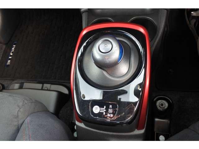 ノート １．２　ｅ－ＰＯＷＥＲ　ＮＩＳＭＯ　社外メモリーナビ／アラウンドビューモニタ（14枚目）