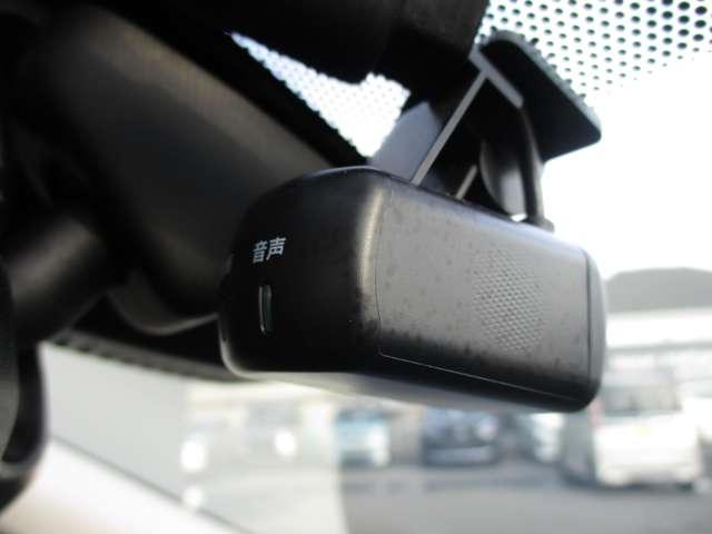 エクストレイル ２．０　２０Ｘｉ　Ｖセレクション　２列車　４ＷＤ　ワンオーナー／純正９インチメモリーナビ・フ（19枚目）