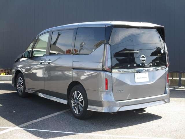 セレナ ２．０　ハイウェイスターＶ　当社社用車（4枚目）