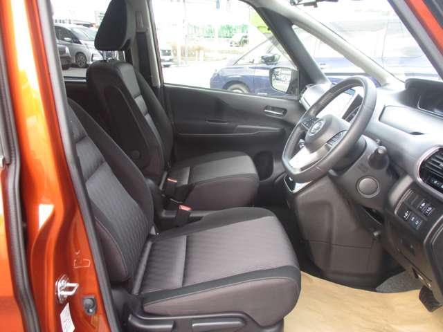 セレナ 2.0 ハイウェイスター V プロパイロット/ナビ/全方位モニター/踏み(14枚目)