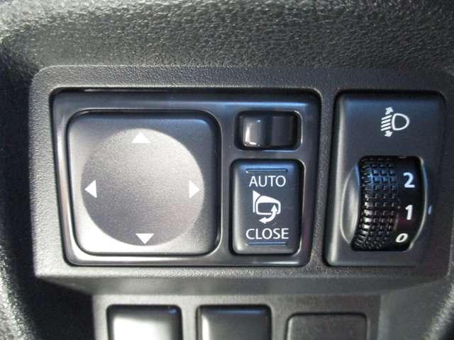 ジューク １．５　１５ＲＸ　タイプＶ　ナビ／バックカメラ／フロントフォグランプ／（13枚目）