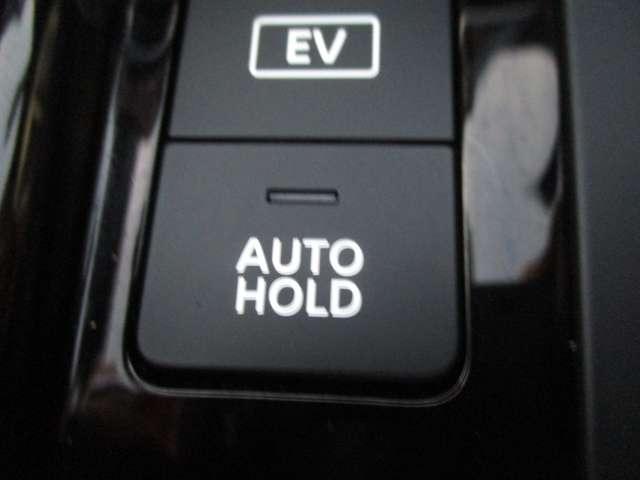 ノート １．２　Ｘ　ナビ／全方位モニター／踏み間違い防止／衝突（15枚目）