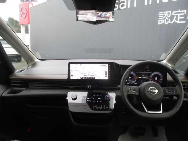 セレナ ２．０　ハイウェイスターＶ　４ＷＤ　プロパイロット／ナビ／全方位モニター／踏み（3枚目）