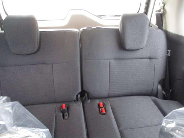 セレナ ２．０　ハイウェイスターＶ　４ＷＤ　プロパイロット／ナビ／全方位モニター／踏み（16枚目）