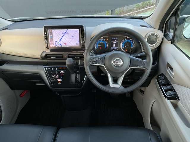 デイズ 660 X アラウンドM スマートキー バックカメラ 1オーナー ETC アイドリングストップ ドライブレコーダー キーレス フルオートエアコン ナビTV WAB 記録簿 運転席エアバック メモリーナビゲーション(4枚目)