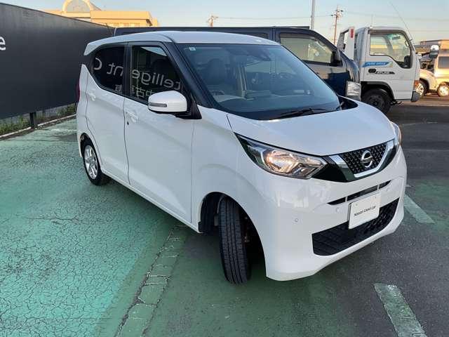 デイズ 660 X アラウンドM スマートキー バックカメラ 1オーナー ETC アイドリングストップ ドライブレコーダー キーレス フルオートエアコン ナビTV WAB 記録簿 運転席エアバック メモリーナビゲーション(6枚目)