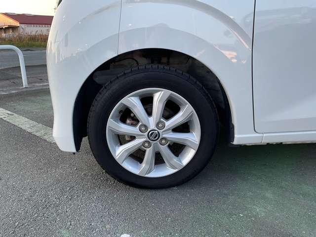 デイズ 660 X アラウンドM スマートキー バックカメラ 1オーナー ETC アイドリングストップ ドライブレコーダー キーレス フルオートエアコン ナビTV WAB 記録簿 運転席エアバック メモリーナビゲーション(11枚目)