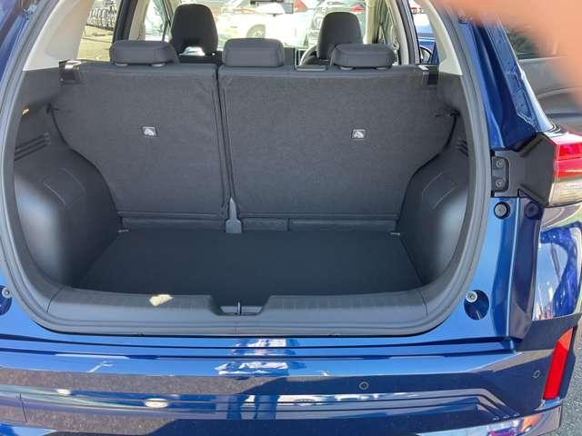 ノート 1.2 X 衝突被害軽減ブレ-キ 全方位カメラ LEDヘッドライト レーンアシスト インテリジェントキー ワンオーナー 整備記録簿 パワーウィンドウ オートエアコン キーレス ABS 運転席エアバッグ(8枚目)