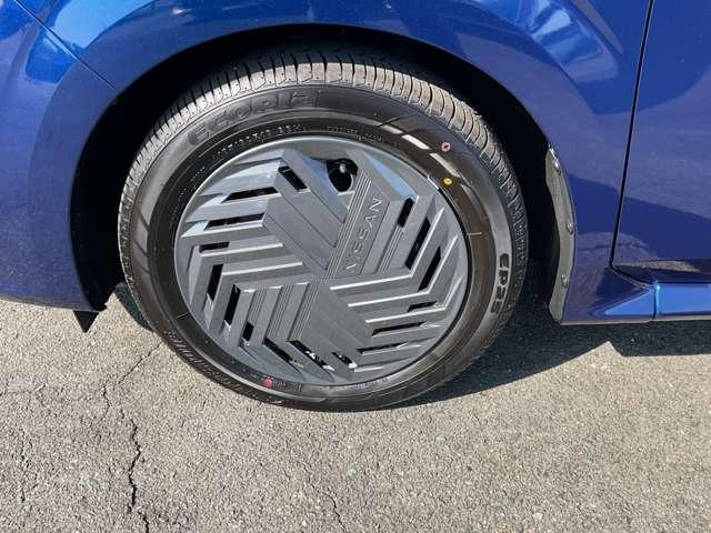 ノート 1.2 X 衝突被害軽減ブレ-キ 全方位カメラ LEDヘッドライト レーンアシスト インテリジェントキー ワンオーナー 整備記録簿 パワーウィンドウ オートエアコン キーレス ABS 運転席エアバッグ(9枚目)