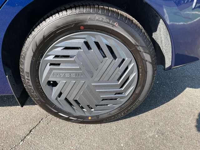 ノート 1.2 X 衝突被害軽減ブレ-キ 全方位カメラ LEDヘッドライト レーンアシスト インテリジェントキー ワンオーナー 整備記録簿 パワーウィンドウ オートエアコン キーレス ABS 運転席エアバッグ(10枚目)