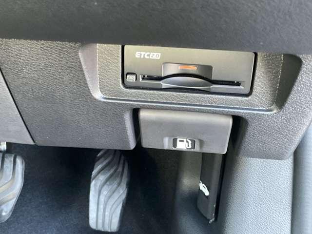 オーラ １．２　Ｇ　ＦＯＵＲ　レザーエディション　４ＷＤ　メモリーナビ　プロパイロット　ワンオ－ナ－車　ＬＫＡ　試乗車　追従クルコン　禁煙　ＬＥＤライト　バックモニター　ドライブレコーダー　インテリキー　寒冷地仕様　４ＷＤ　ＥＴＣ　アルミ　サイドカメラ　盗難警報器　キーレスエントリー（3枚目）