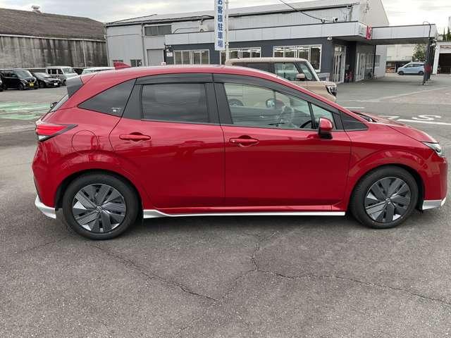 ノート 1.2 X メーカーナビ ドラレコ 衝突被害軽減ブレ-キ 全方位カメラ ETC付 LEDヘッドライト レーンアシスト インテリジェントキー ドラレコ 整備記録簿 ワンセグTV TVナビ サイドカーテンエアバック メモリーナビ キーレス(6枚目)