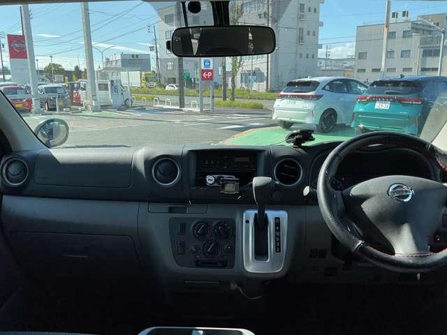 NV350キャラバンバン 2.0 DX ロングボディ ドラレコ ETC ブレーキサポート 助手席エアバック ワンオ-ナ-車 整備記録簿 キーレスリモコン パワーウインド ETC車載器 ドライブレコーダー AC エアバック PS ABS付(4枚目)