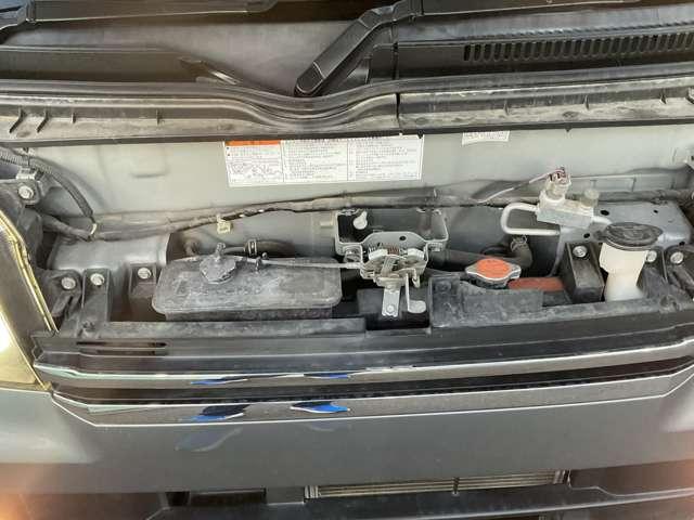 エンジンルーム