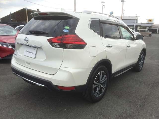 エクストレイル ２．０　２０Ｘｉ　２列車　アイドリングストップ車　ＬＥＤヘットライト　寒冷地仕様　Ｒカメラ　盗難防止装置　インテリキー　レーンキープアシスト　ＥＴＣ　ドライブレコーダー　キーフリー　ＴＶナビ　オートエアコン　アルミホイール（5枚目）