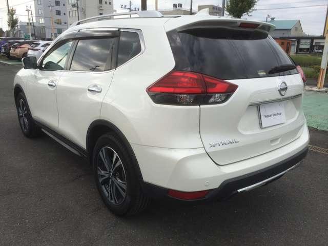 エクストレイル ２．０　２０Ｘｉ　２列車　アイドリングストップ車　ＬＥＤヘットライト　寒冷地仕様　Ｒカメラ　盗難防止装置　インテリキー　レーンキープアシスト　ＥＴＣ　ドライブレコーダー　キーフリー　ＴＶナビ　オートエアコン　アルミホイール（7枚目）