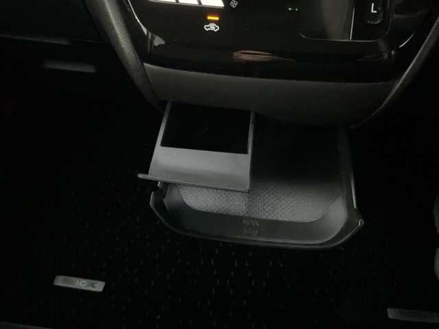 ルークス ６６０　ハイウェイスターＸ　片側オートスライドドア　アイスト　衝突被害軽減ブレ－キ　車線逸脱警報装置　ＬＥＤ　スマートキー　パワーウィンドウ　ワンオーナー　カーテンエアバック　バックカメラ　パワステ　オートエアコン　左右エアバッグ　盗難防止装置　ＡＢＳ（7枚目）