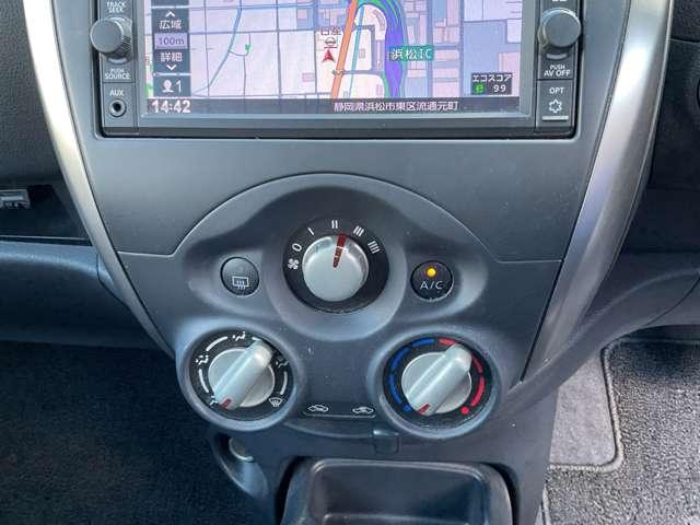 マーチ １．２　Ｘ　Ｖセレクション　ＭＪ１１７Ｄ－Ｗナビ　バックカメラ　盗難防止装置　バックカメラ　スマートキー　オートエアコン　キーフリー　アイドリングストップ　Ｗエアバック　ワンセグＴＶ　ＡＢＳ　パワーウィンドウ　パワーステアリング　メモリーナビ　運転席エアバッグ（13枚目）