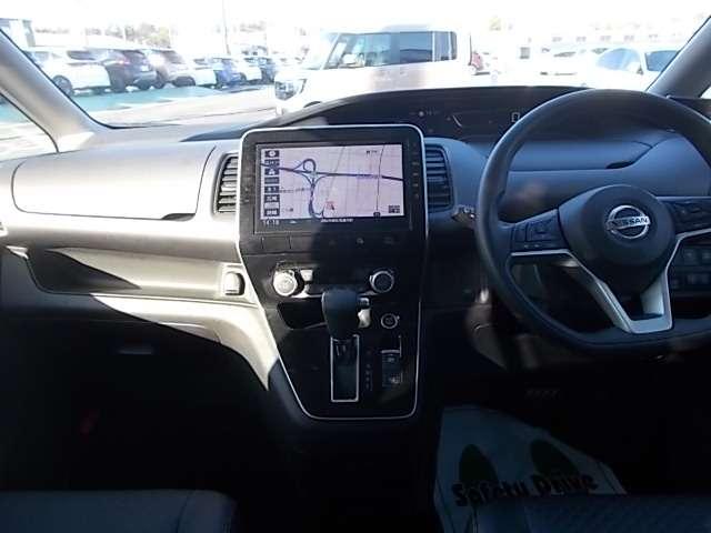セレナ ２．０　ＸＶ　メモリーナビ　ＴＶ　ＥＴＣ　ドラレコ　ＬＥＤライト　ＥＴＣ車載器　レーンキープ　ワンオーナー車　インテリキー　ドラレコ　パワーウインドウ　盗難防止システム　レーダークルーズ　ナビＴＶ　エアコン　ＡＢＳ　エアバッグ　メモリーナビ　キーレス（4枚目）
