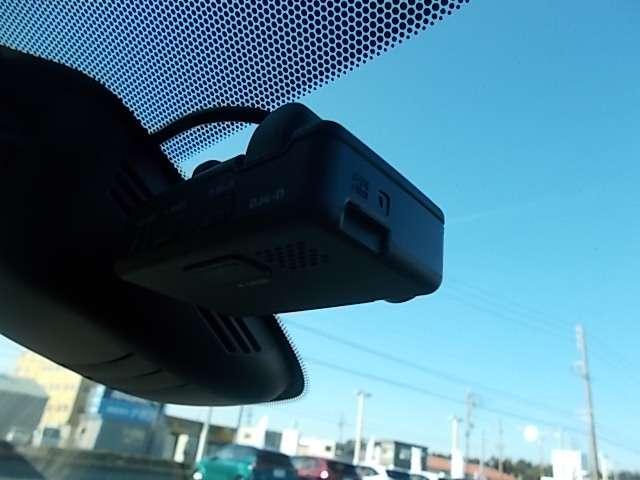 セレナ ２．０　ＸＶ　メモリーナビ　ＴＶ　ＥＴＣ　ドラレコ　ＬＥＤライト　ＥＴＣ車載器　レーンキープ　ワンオーナー車　インテリキー　ドラレコ　パワーウインドウ　盗難防止システム　レーダークルーズ　ナビＴＶ　エアコン　ＡＢＳ　エアバッグ　メモリーナビ　キーレス（11枚目）