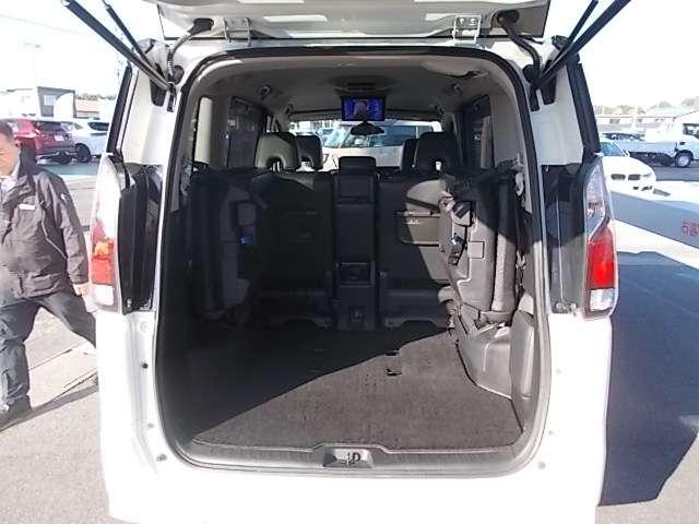 セレナ ２．０　ＸＶ　メモリーナビ　ＴＶ　ＥＴＣ　ドラレコ　ＬＥＤライト　ＥＴＣ車載器　レーンキープ　ワンオーナー車　インテリキー　ドラレコ　パワーウインドウ　盗難防止システム　レーダークルーズ　ナビＴＶ　エアコン　ＡＢＳ　エアバッグ　メモリーナビ　キーレス（19枚目）