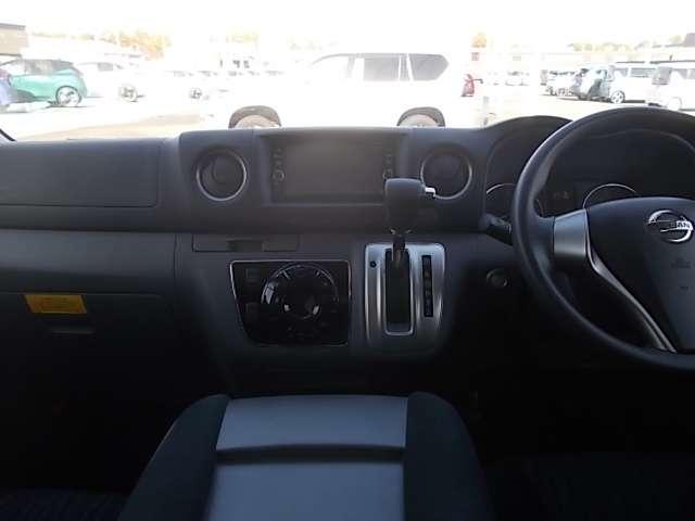 ＮＶ３５０キャラバンバン ２．０　プレミアムＧＸ　ロングボディ　メモリーナビ　ＴＶ　アラウンドビュカメラ　ブレーキサポート　全周囲カメラ　盗難防止装置　ＡＣ　ワンオーナー　バックカメラ　キーレスエントリ　スマートキー　パワーウインドウ　ＥＴＣ　運転席エアバッグ　メモリーナビ　ドラレコ　パワーステアリング（4枚目）