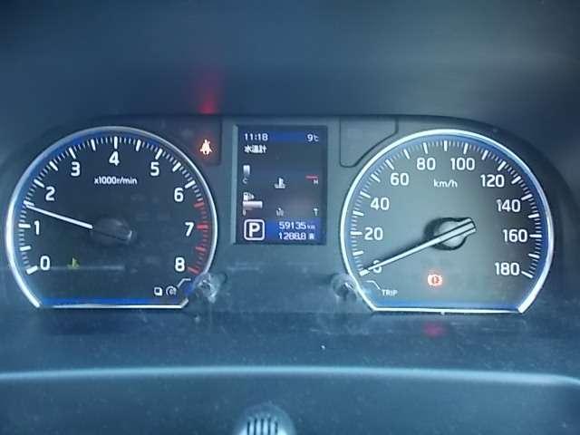 ＮＶ３５０キャラバンバン ２．０　プレミアムＧＸ　ロングボディ　メモリーナビ　ＴＶ　アラウンドビュカメラ　ブレーキサポート　全周囲カメラ　盗難防止装置　ＡＣ　ワンオーナー　バックカメラ　キーレスエントリ　スマートキー　パワーウインドウ　ＥＴＣ　運転席エアバッグ　メモリーナビ　ドラレコ　パワーステアリング（5枚目）