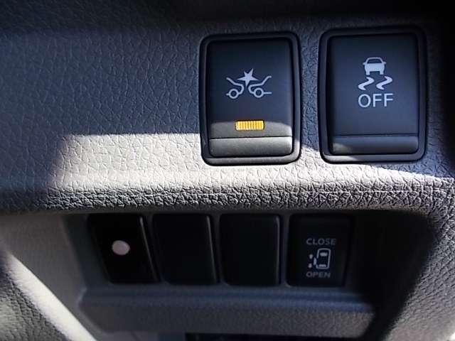 ＮＶ３５０キャラバンバン ２．０　プレミアムＧＸ　ロングボディ　メモリーナビ　ＴＶ　アラウンドビュカメラ　ブレーキサポート　全周囲カメラ　盗難防止装置　ＡＣ　ワンオーナー　バックカメラ　キーレスエントリ　スマートキー　パワーウインドウ　ＥＴＣ　運転席エアバッグ　メモリーナビ　ドラレコ　パワーステアリング（11枚目）