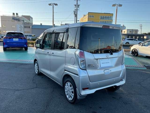 デイズルークス ６６０　Ｘ　日産純正ナビ　プリクラッシュ　パワ－スライドドア　全周囲　アイドリングストップ機能　Ｓキー　ナビＴＶ　運転席エアバック　デュアルエアバッグ　フルオートエアコン　サイドエアバッグ　パワーウィンドウ　ワンセグＴＶ（12枚目）